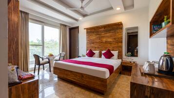 In-room safe, desk, laptop workspace, soundproofing