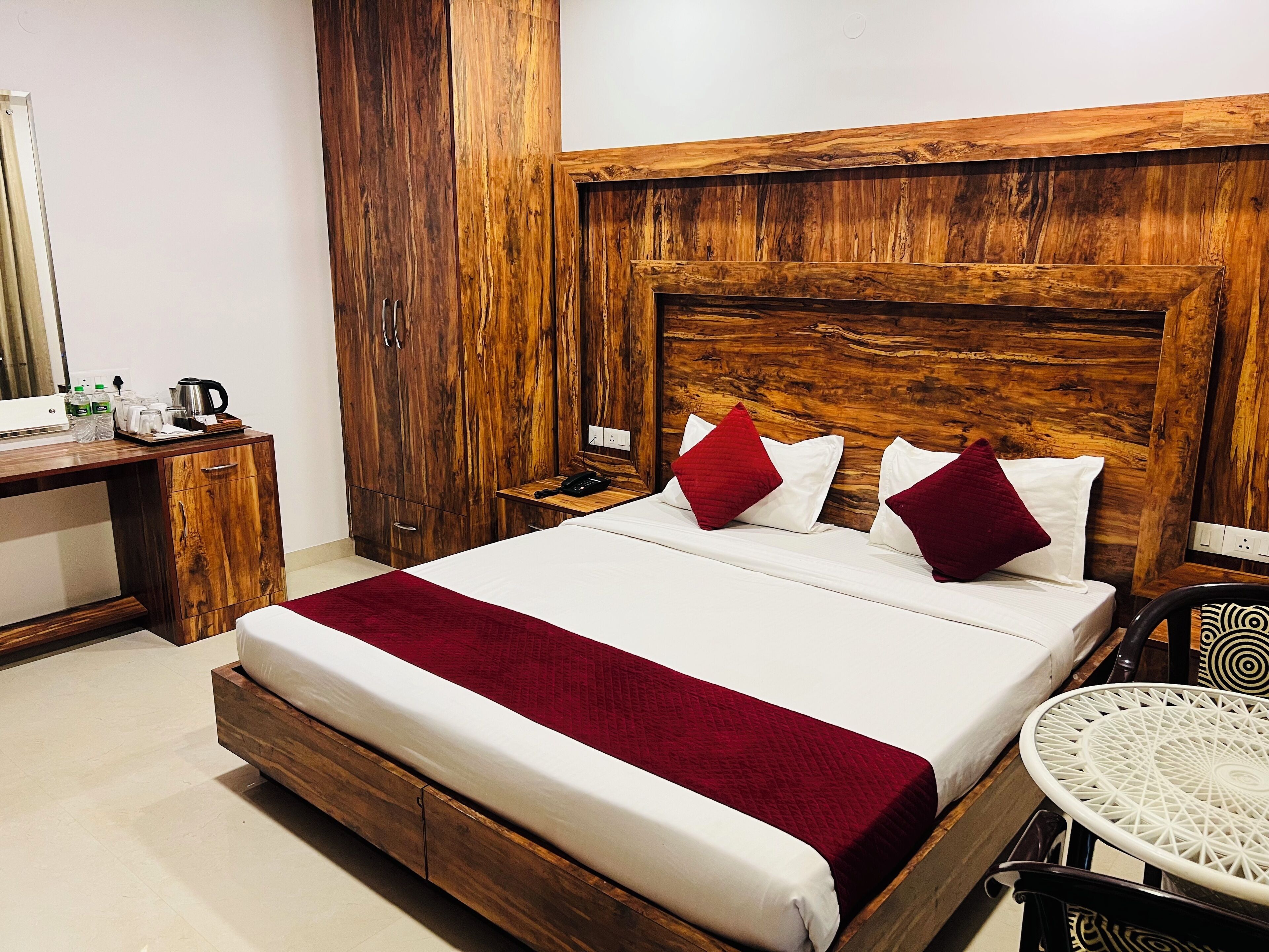 华丽双人房 | 办公桌、笔记本电脑工作区、免费 WiFi