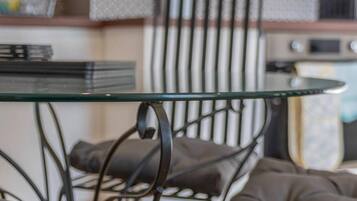 Apartment, 1 Bedroom, Accessible | Dining