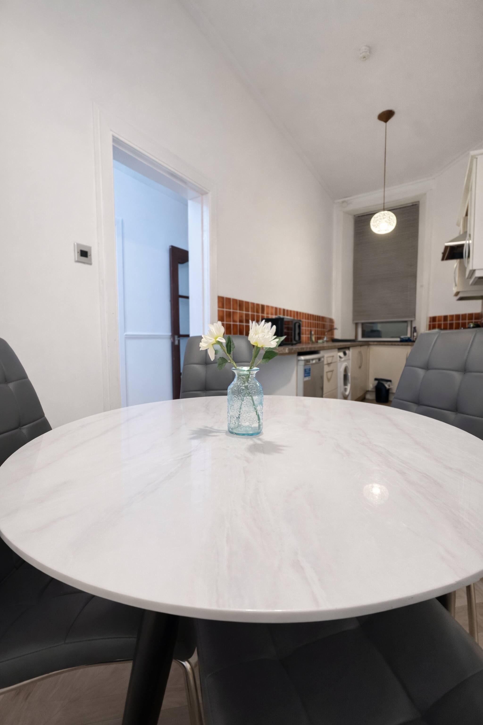 Apartment, 2 Bedrooms, Accessible | Dining