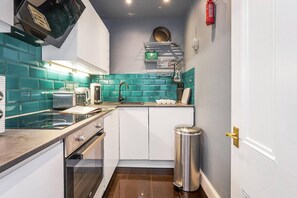 Apartment, 2 Bedrooms | Interior - Modern - 2BR Flat Near Easter Road Stadium (Edinburgh)