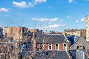 Exterior - Edinburgh Beach Apartment Free On-street Parking (Edinburgh)