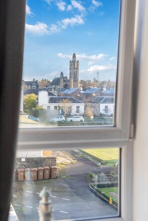 Interior - Edinburgh Beach Apartment Free On-street Parking (Edinburgh)