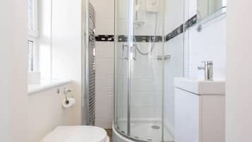 Apartment, 2 Bedrooms | Bathroom