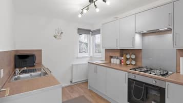 Apartment, 2 Bedrooms | Interior
