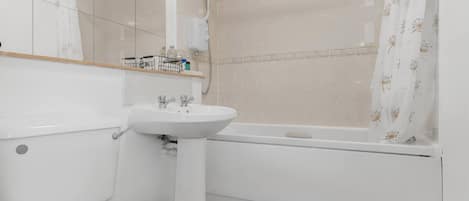 Apartment, 2 Bedrooms | Bathroom