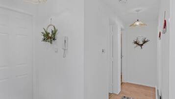 Apartment, 2 Bedrooms | Interior