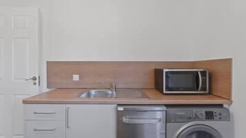Apartment, 2 Bedrooms | Interior
