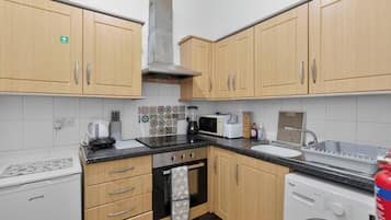 Apartment, 2 Bedrooms | Interior