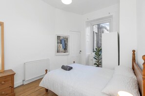 Apartment, 2 Bedrooms | 2 bedrooms - Bright 2 Bedroom Flat on Leith Walk (Edinburgh)