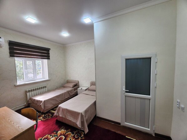 3 bedrooms, iron/ironing board, WiFi