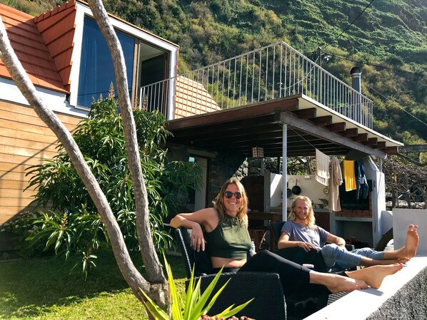 المنطقة المحيطة بالمنشأة