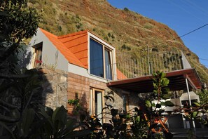 Exterior - Romantic Ocean Getaway (Jardim do Mar)