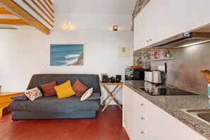 Interior - Romantic Ocean Getaway (Jardim do Mar)