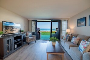Smart TV - SUMMER SALE! Remodeled Oceanfront 1BR w Amazing Views - Kaleialoha 111 (Lahaina)