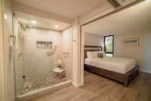 Shower, hair dryer, towels, shampoo - SUMMER SALE! Remodeled Oceanfront 1BR w Amazing Views - Kaleialoha 111 (Lahaina)