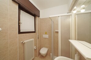 House, Smoking - Tiny Home in Sirmione (Sirmione)