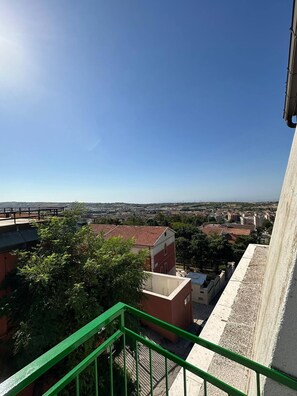 Balcony - Casa Luciana Apartment 300 Meters From t (San Giovanni Rotondo)