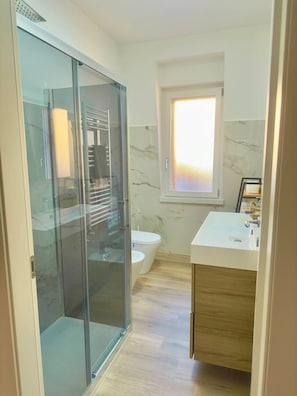 House, 2 Bedrooms, City View | Bathroom - Casa Luciana Apartment 300 Meters From t (San Giovanni Rotondo)