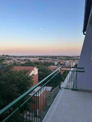 House, 2 Bedrooms, City View | Balcony