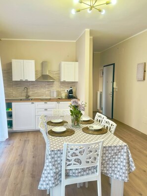 Dining room - Casa Luciana Apartment 300 Meters From t (San Giovanni Rotondo)