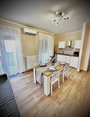 House, 2 Bedrooms, City View | Dining - Casa Luciana Apartment 300 Meters From t (San Giovanni Rotondo)