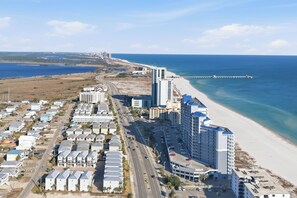 Unclassified image, 3 of 64, button