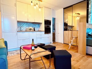 Interior - Le Penthouse Chevalier C (Paris 18)