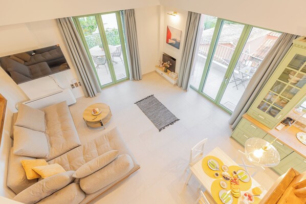 Living area - ALKYONI 2, a sea view elegant loft apartment near Katakolo. (Katakolo)