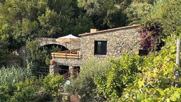 Villa, 2 chambres, terrasse, vue mer | Enceinte de lâhĂ©bergement