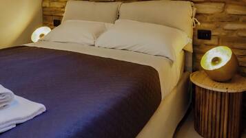 Egyptian cotton sheets, premium bedding, down duvets, cots/infant beds