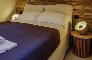 Villa, 2 Bedrooms, Terrace, Sea View | Egyptian cotton sheets, premium bedding, down comforters - Villa Olive Mill Terra Rossa (Corniglia)