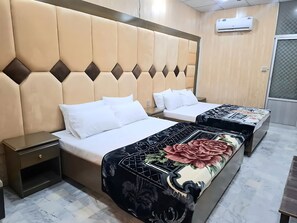 Family Room - New Maharaja Hotel (Rawalpindi)