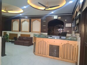 Lobby - New Maharaja Hotel (Rawalpindi)
