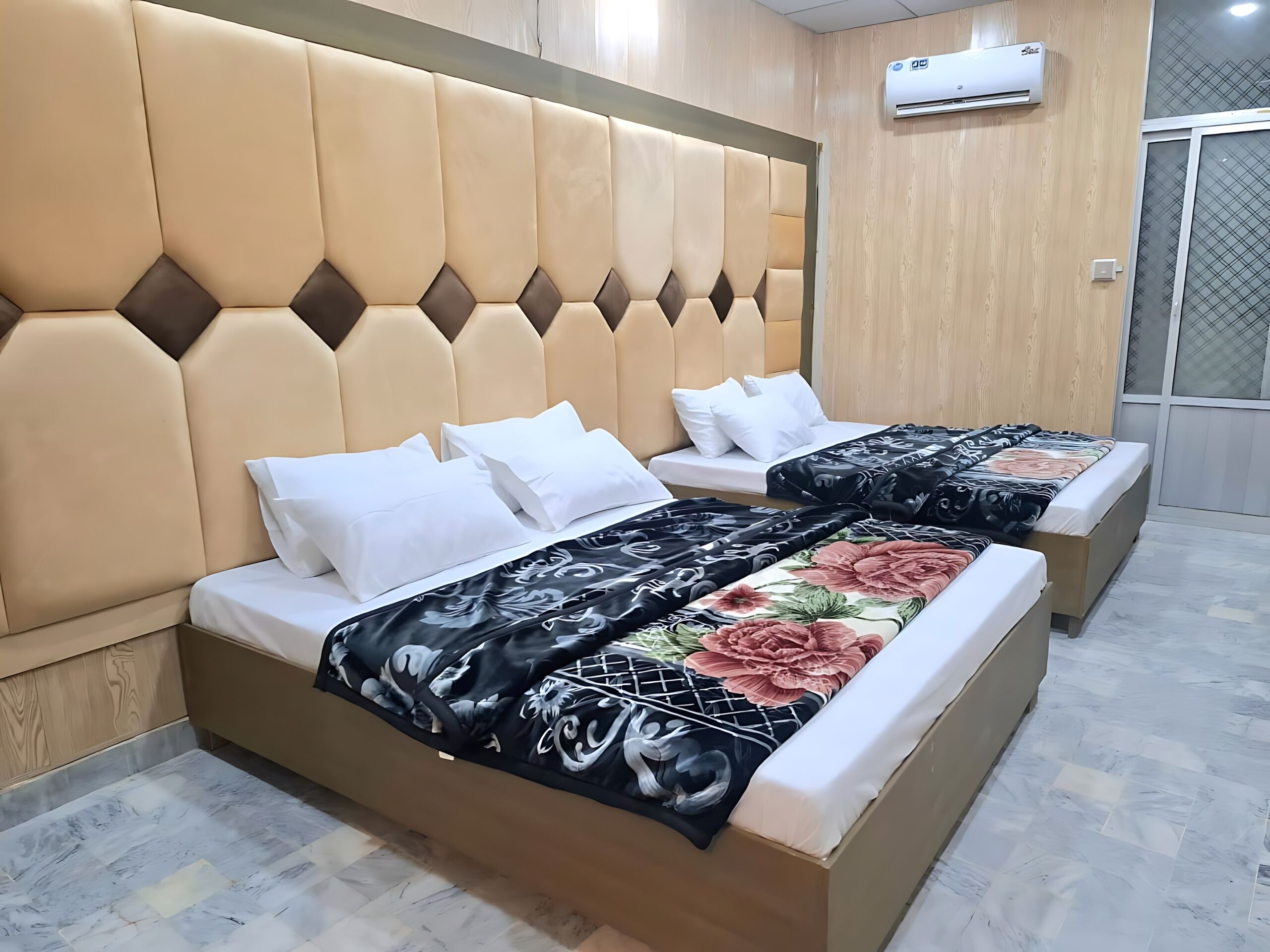 Family Room | Free WiFi, bed sheets