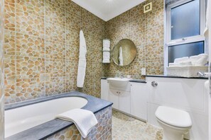 Hair dryer - Avari - Stunning 3Level Residence in Hatton Garden (London)