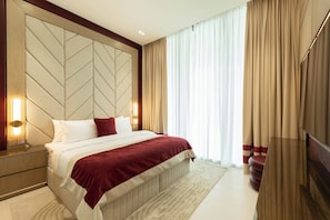 1 bedroom, in-room safe, iron/ironing board, free WiFi - Designer 1BR w/ Private Pool in JVC (Dubai)