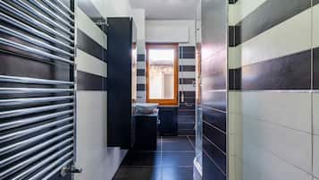 Dutxa, assecador de cabells i tovalloles