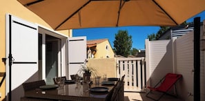 Outdoor dining - House in Vias-plage Near Sandy Beach (Vias)