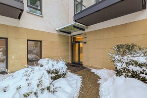 Exterior detail - Chmielna 72 Gdańsk | Stylish Apartment | Garden | Parking (Gdańsk)