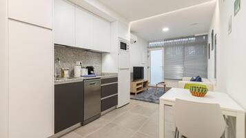 Standard Studio | Private kitchen | Fridge, microwave, stovetop, toaster