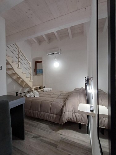 Apartment 'Nuraghe Cae' with Private Terrace, Wi-Fi and Air Conditioning