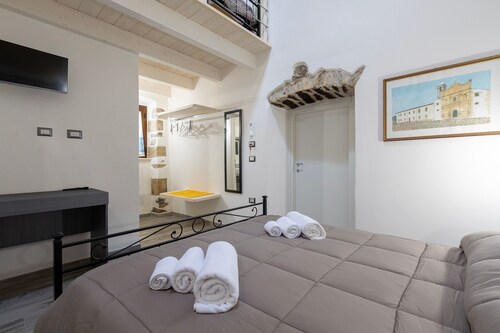Apartment 'Nuraghe Cae' with Private Terrace, Wi-Fi and Air Conditioning