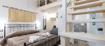 Bed and Breakfast 'Camera Nuraghe Ruggiu' with Private Terrace, Wi-Fi and Air Conditioning