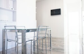 Dining - Milan Affori Bright four-room apartment with balcony in every room (Milano)