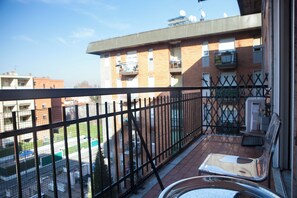 Property grounds - Milan Affori Bright four-room apartment with balcony in every room (Milano)