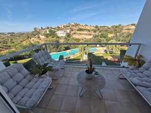 Property grounds - Terras Novas Village Paradise offers Sea Views and located in Patroves Albufeira (Albufeira)