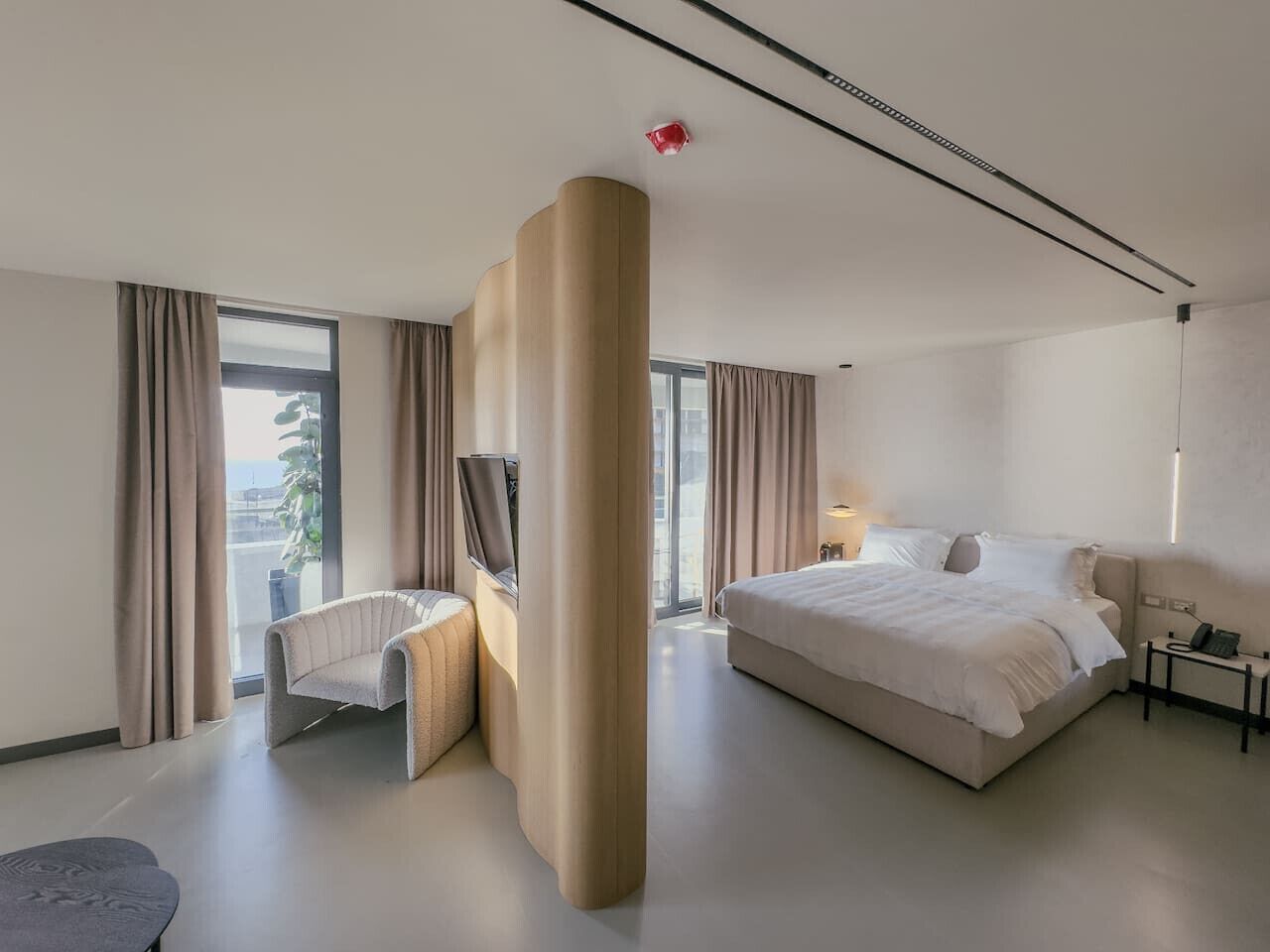 Skrivebord, strygejern/strygebræt, weekendseng, Wi-Fi