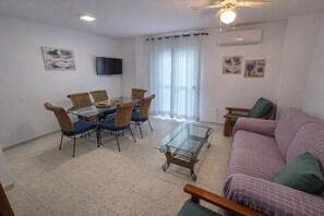 TV - Apartamento Rafael Alberti (Conil de la Frontera)