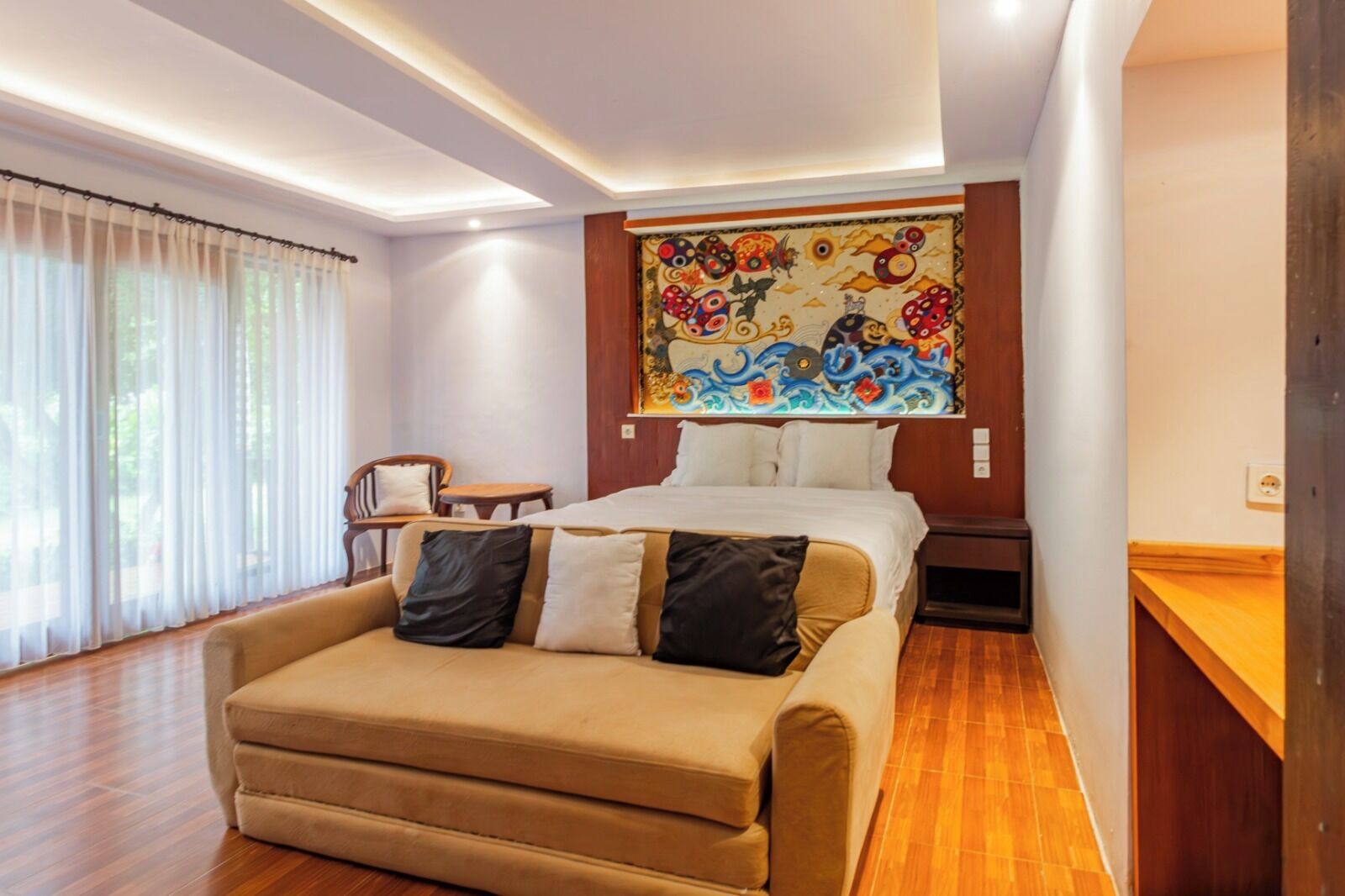 Classic Villa, 2 Bedrooms | Desk, iron/ironing board, free WiFi